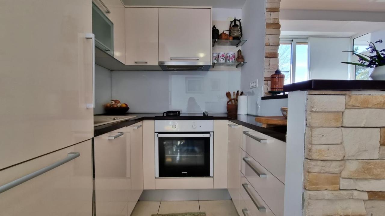 Apartment Tica โอมิช ภายนอก รูปภาพ