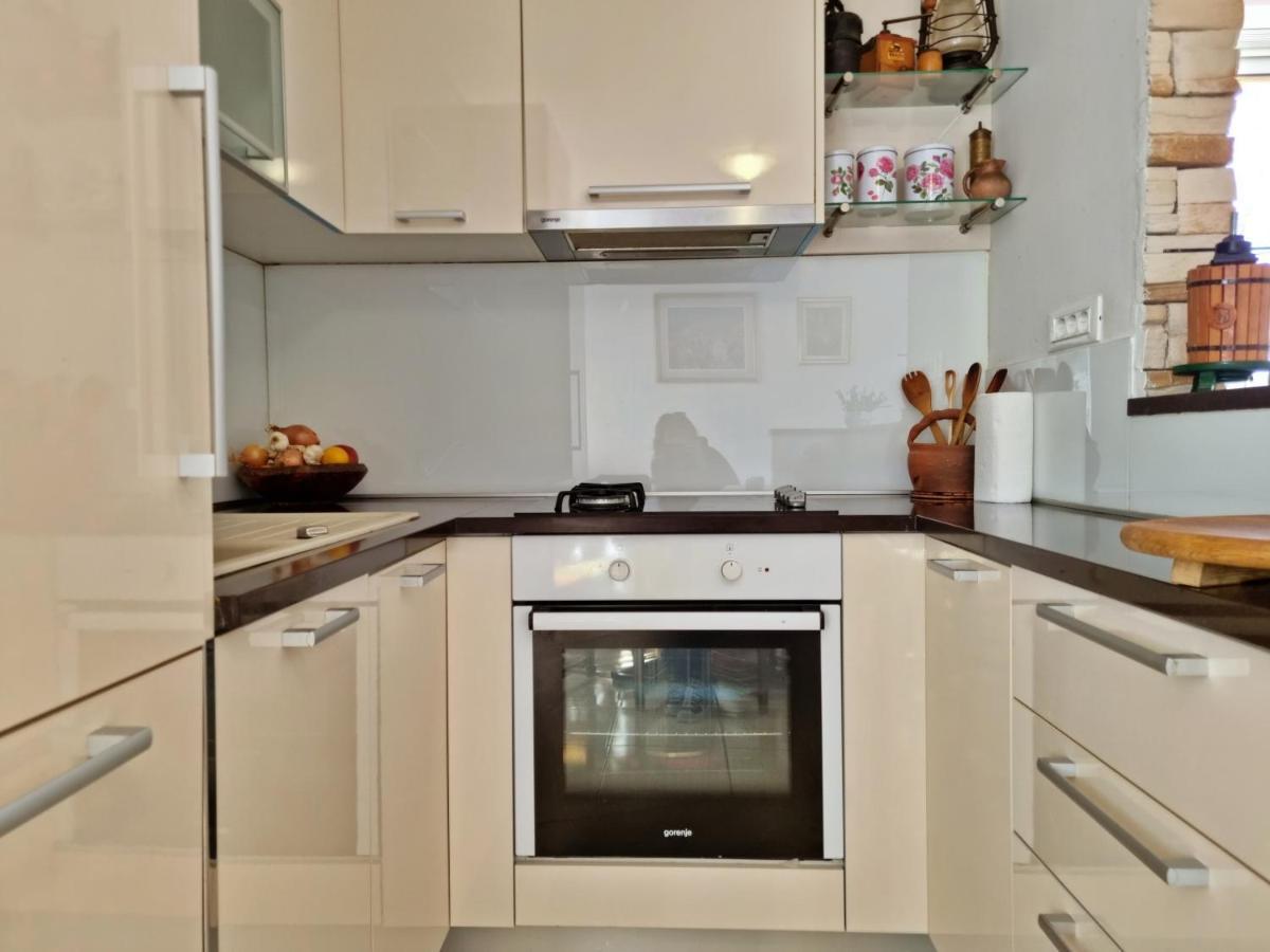 Apartment Tica โอมิช ภายนอก รูปภาพ