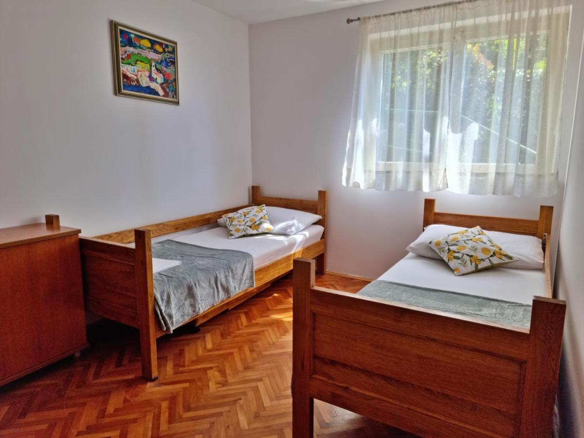 Apartment Tica โอมิช ภายนอก รูปภาพ